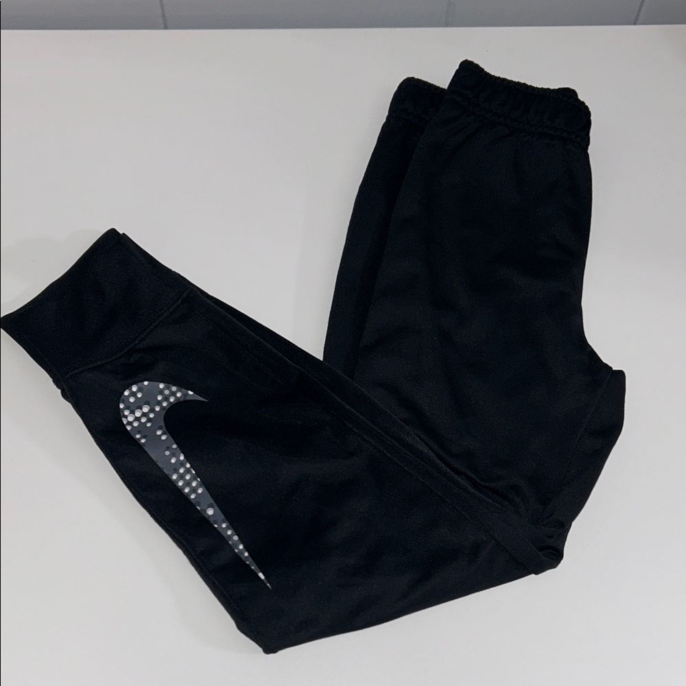 Nike Boy’s Black Athletic Pants Size 7